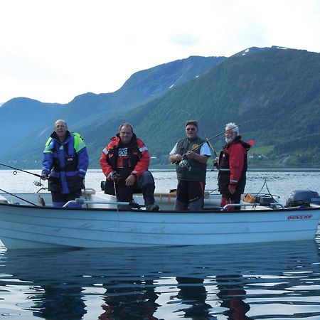 Troll Fjordhytter Syvde Exterior foto